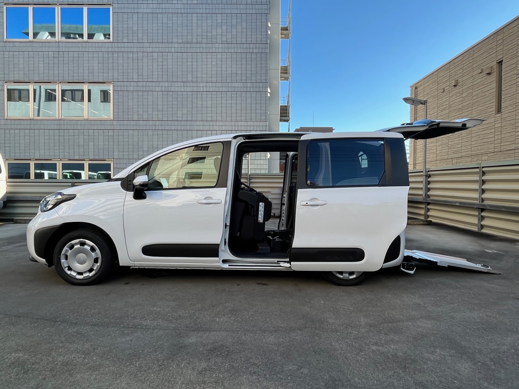 シエンタ車いす仕様車(GAS)