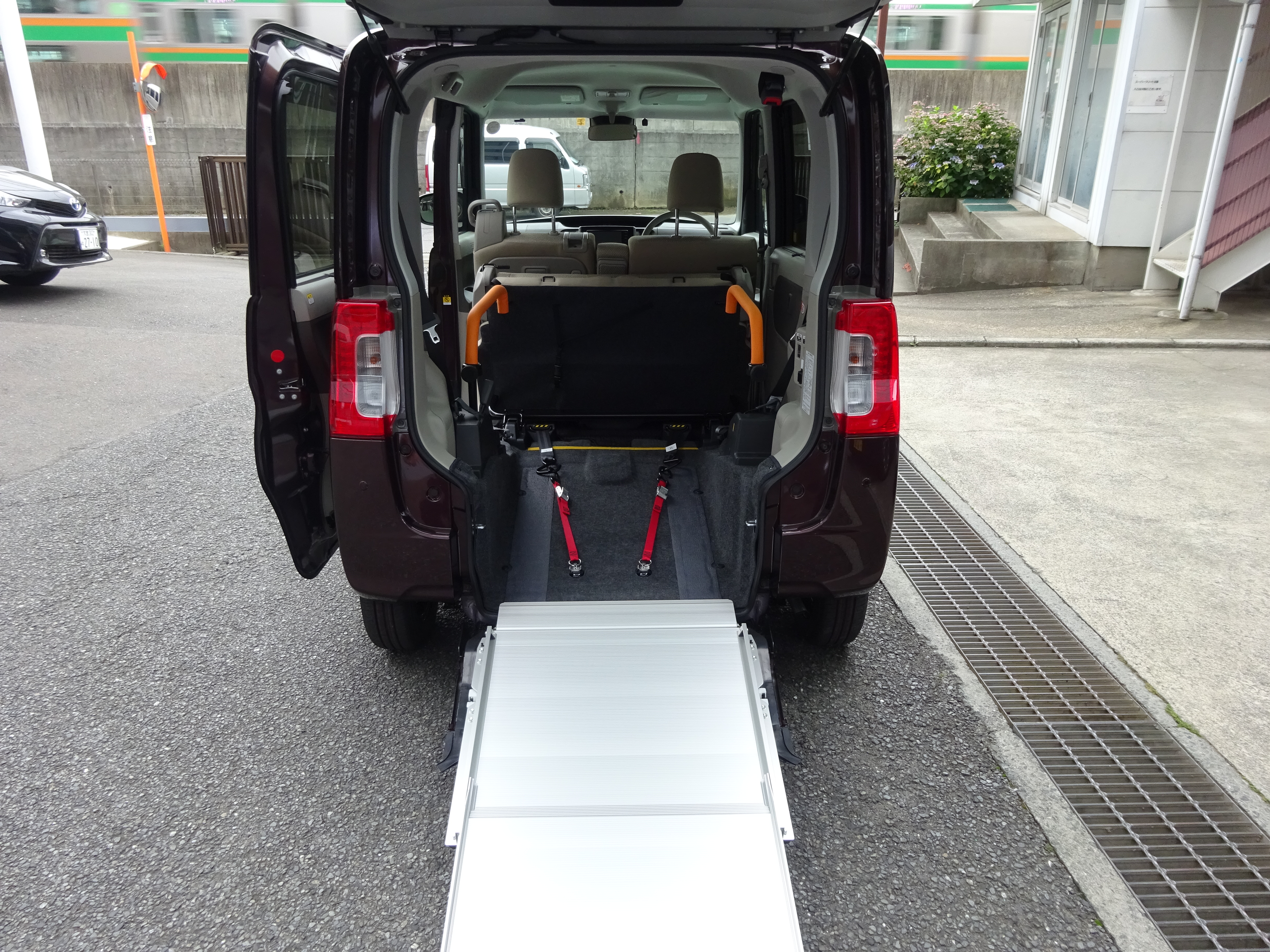 タント車いす仕様車(GAS)-2